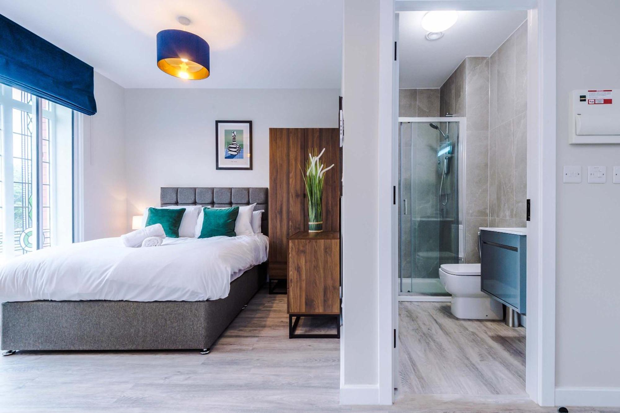 Spacious In Centre Apartment