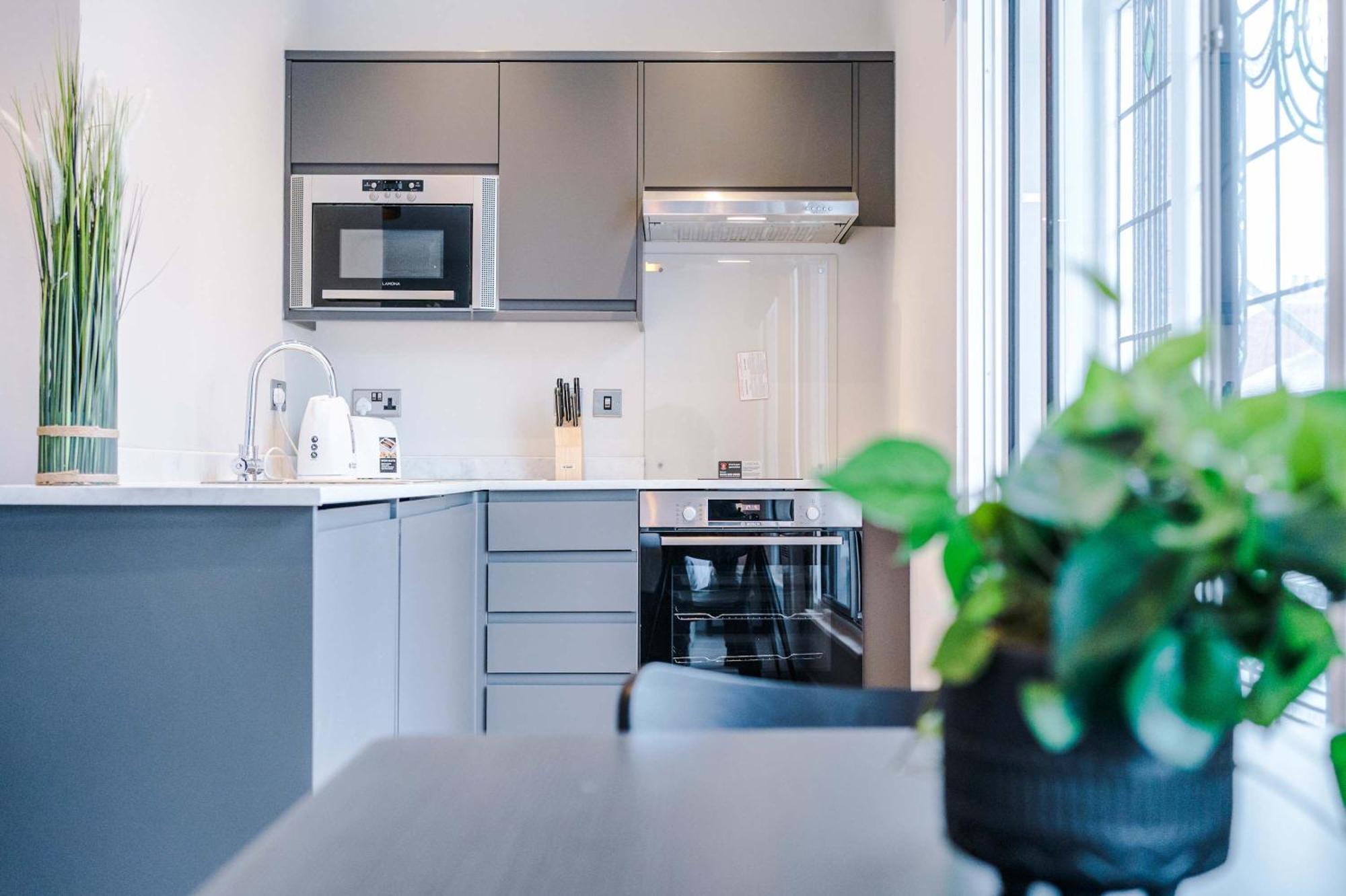 Spacious In Centre Apartment