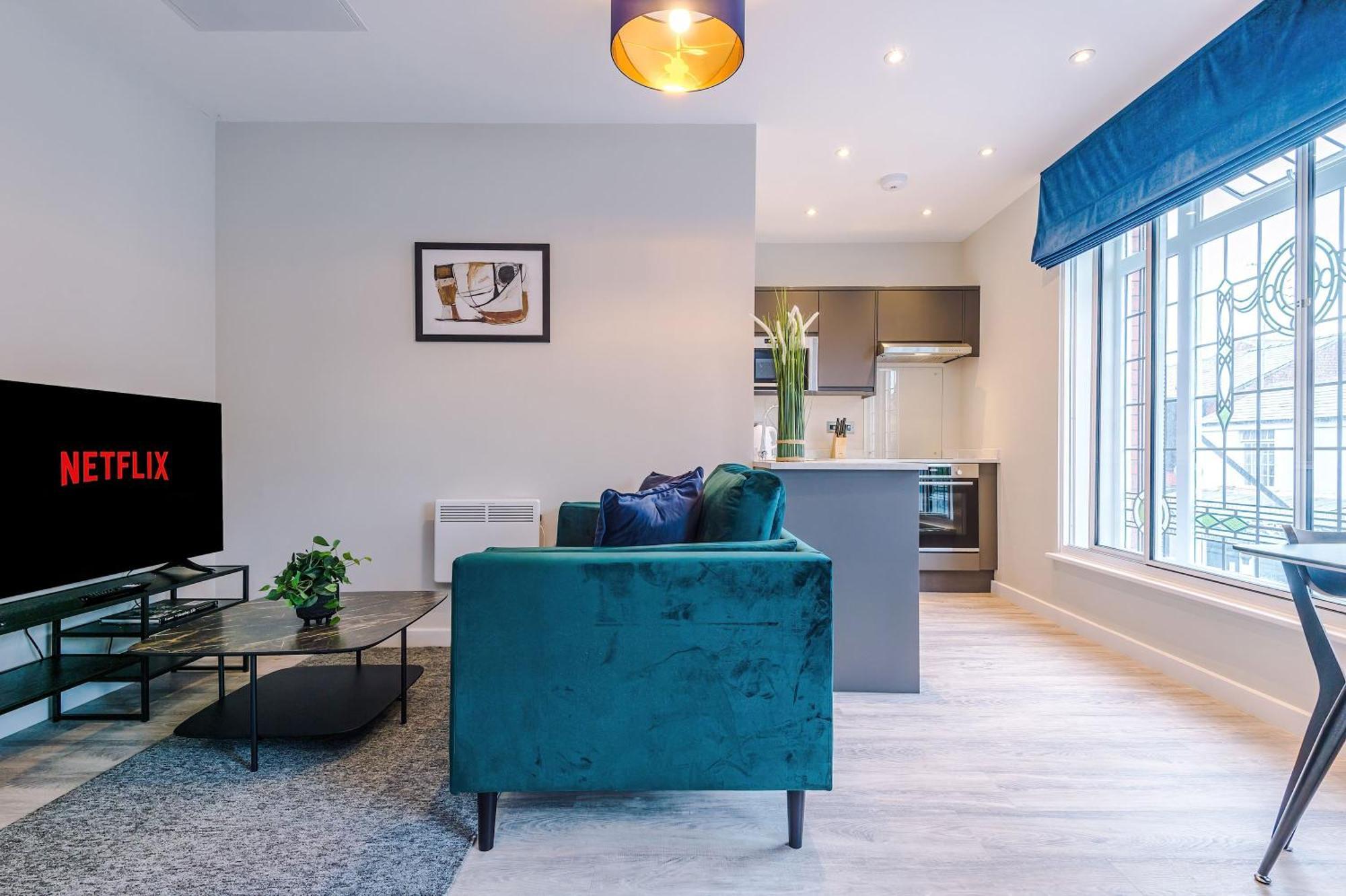 Spacious In Centre *
