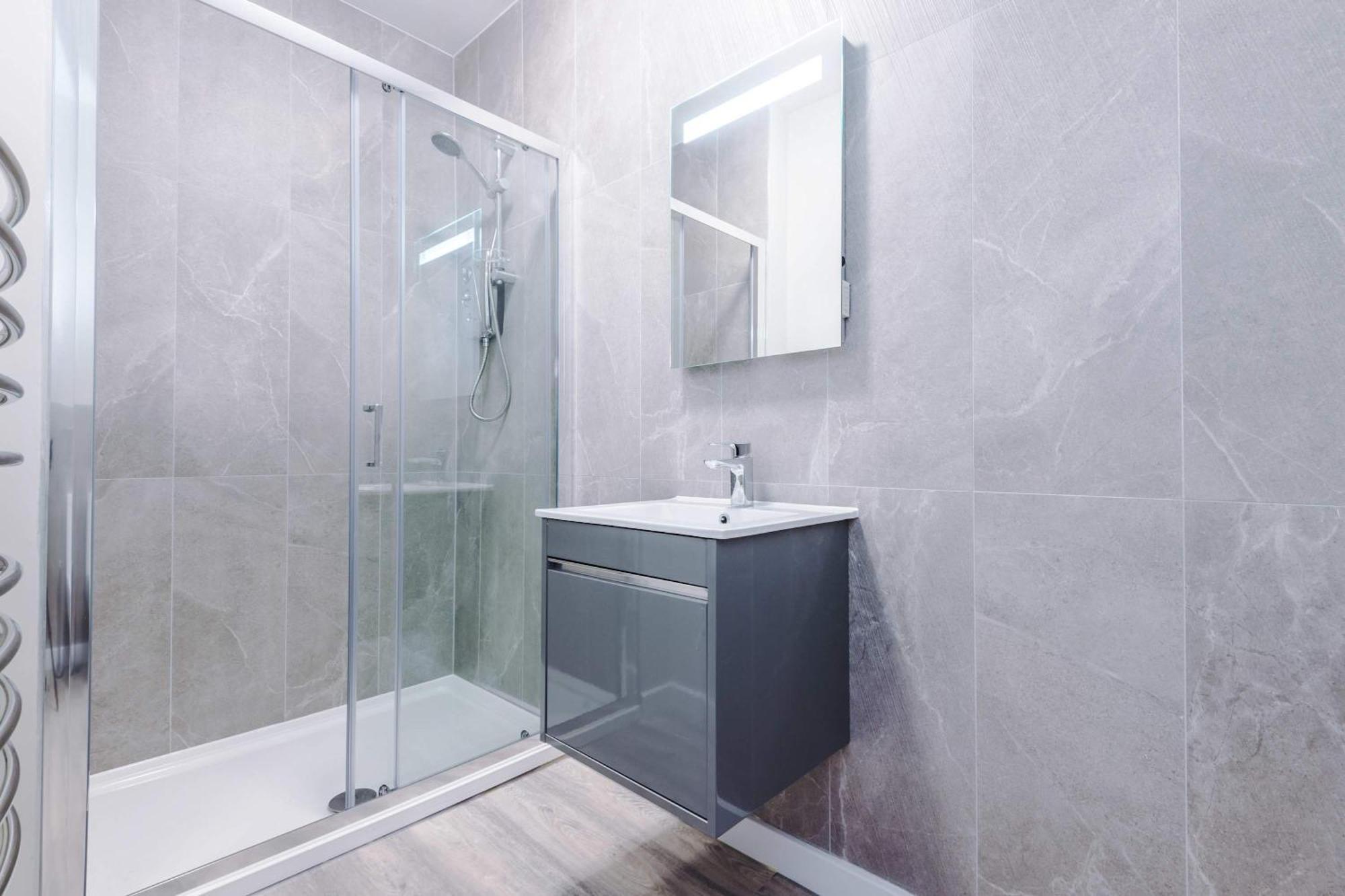 Smart 1 Bedroom In Centre Apartment Southport