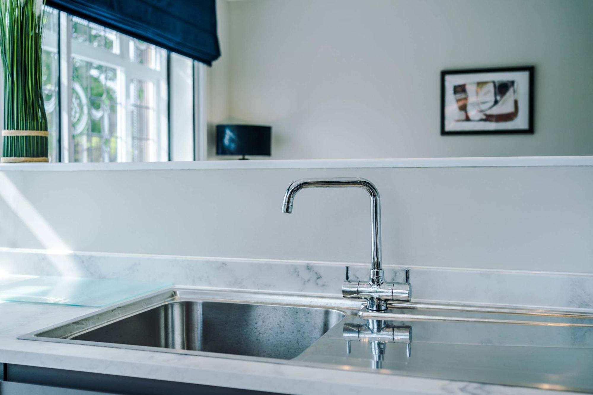 Smart 1 Bedroom In Centre Apartment *