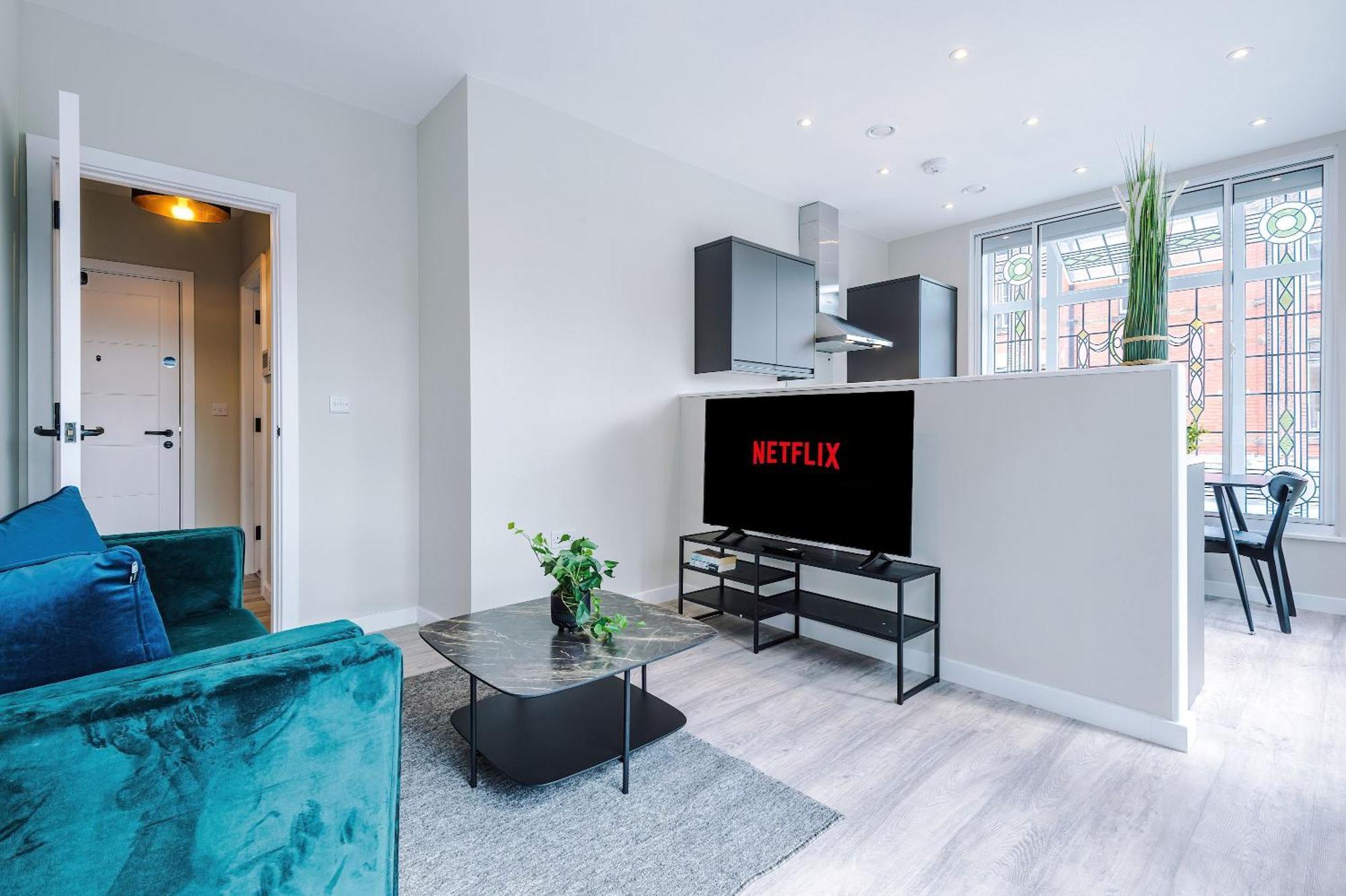 Smart 1 Bedroom In Centre Apartment Southport