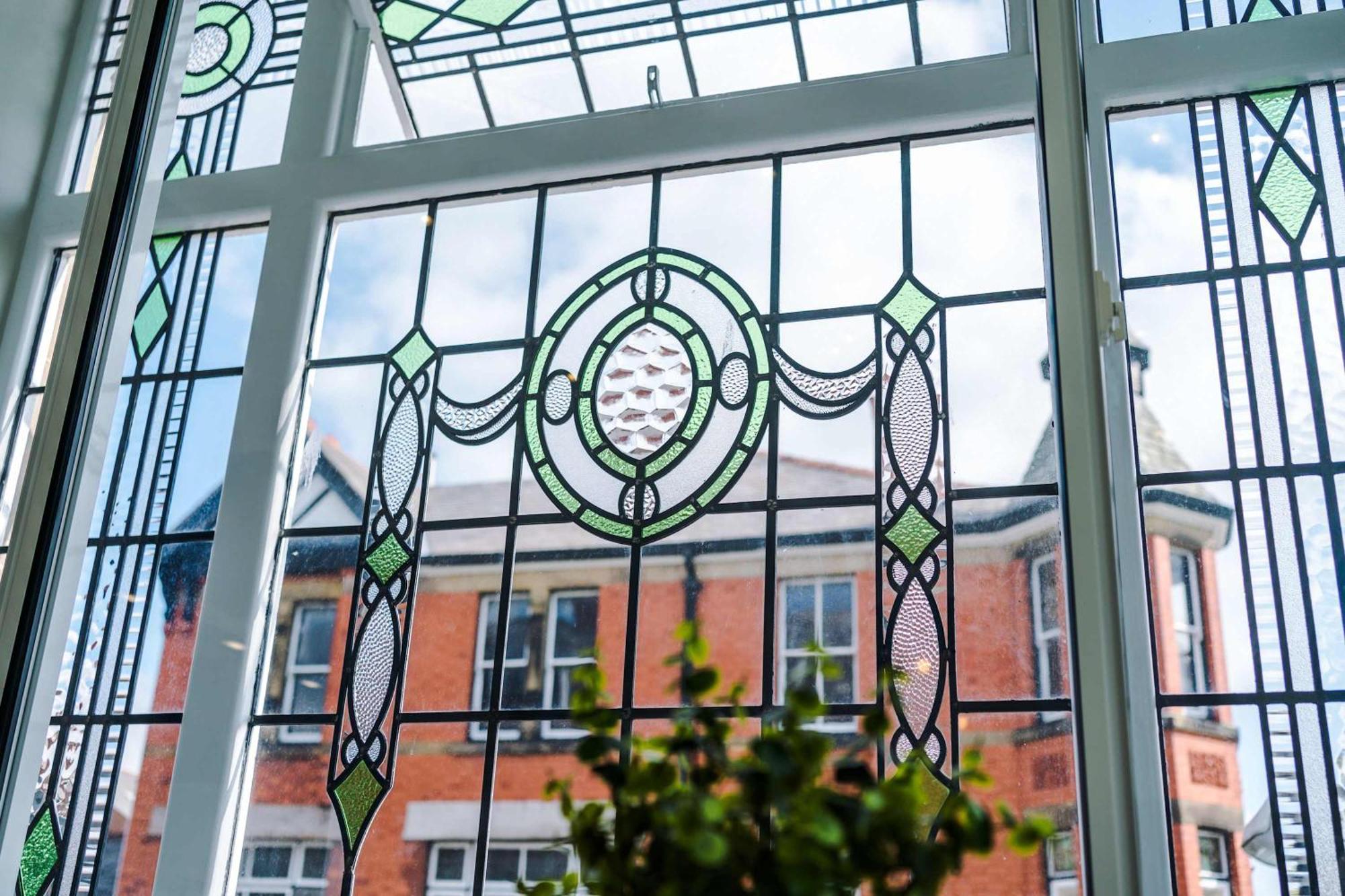 Smart 1 Bedroom In Centre Southport