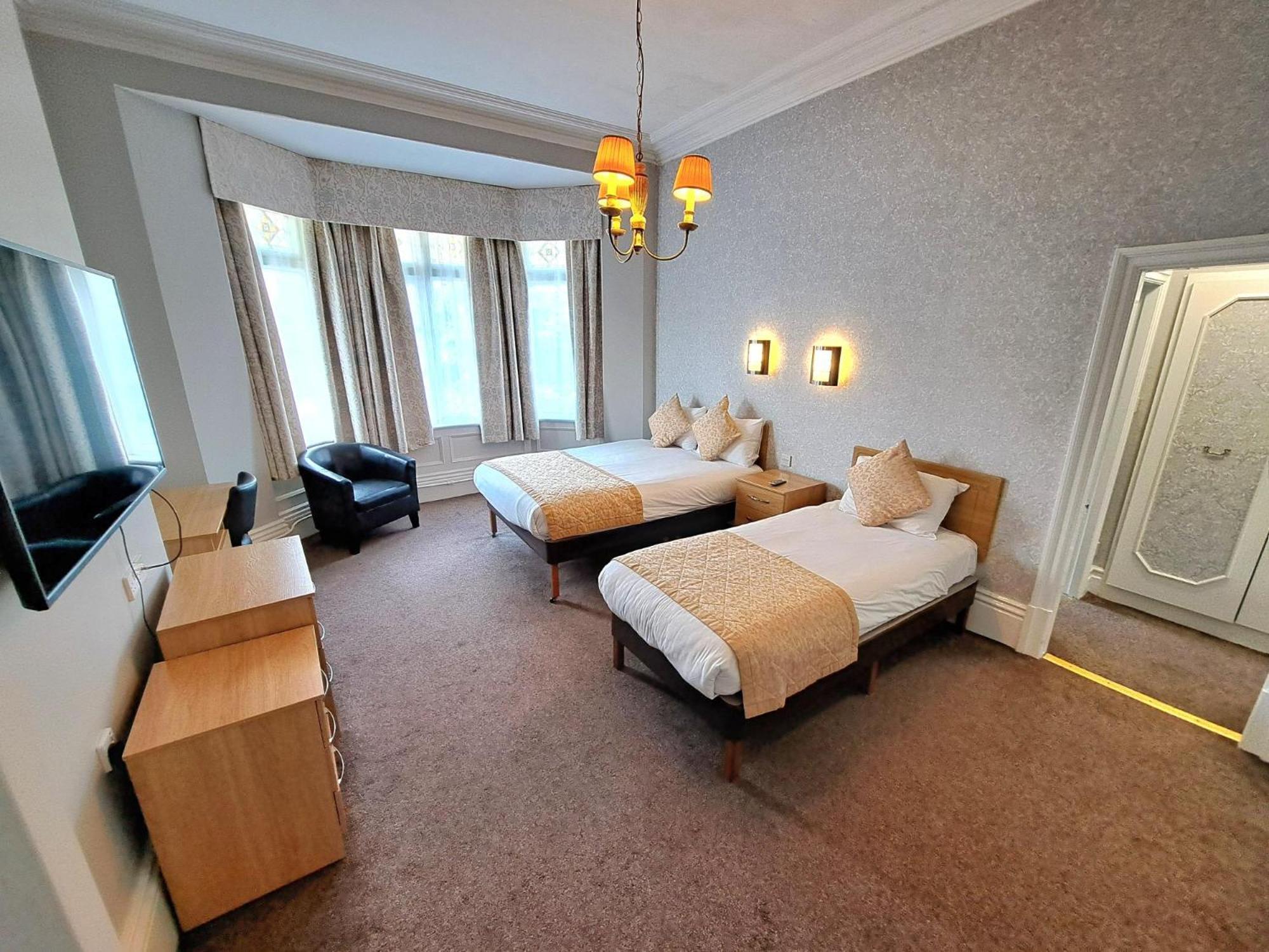 Hotel Of Wales 3*