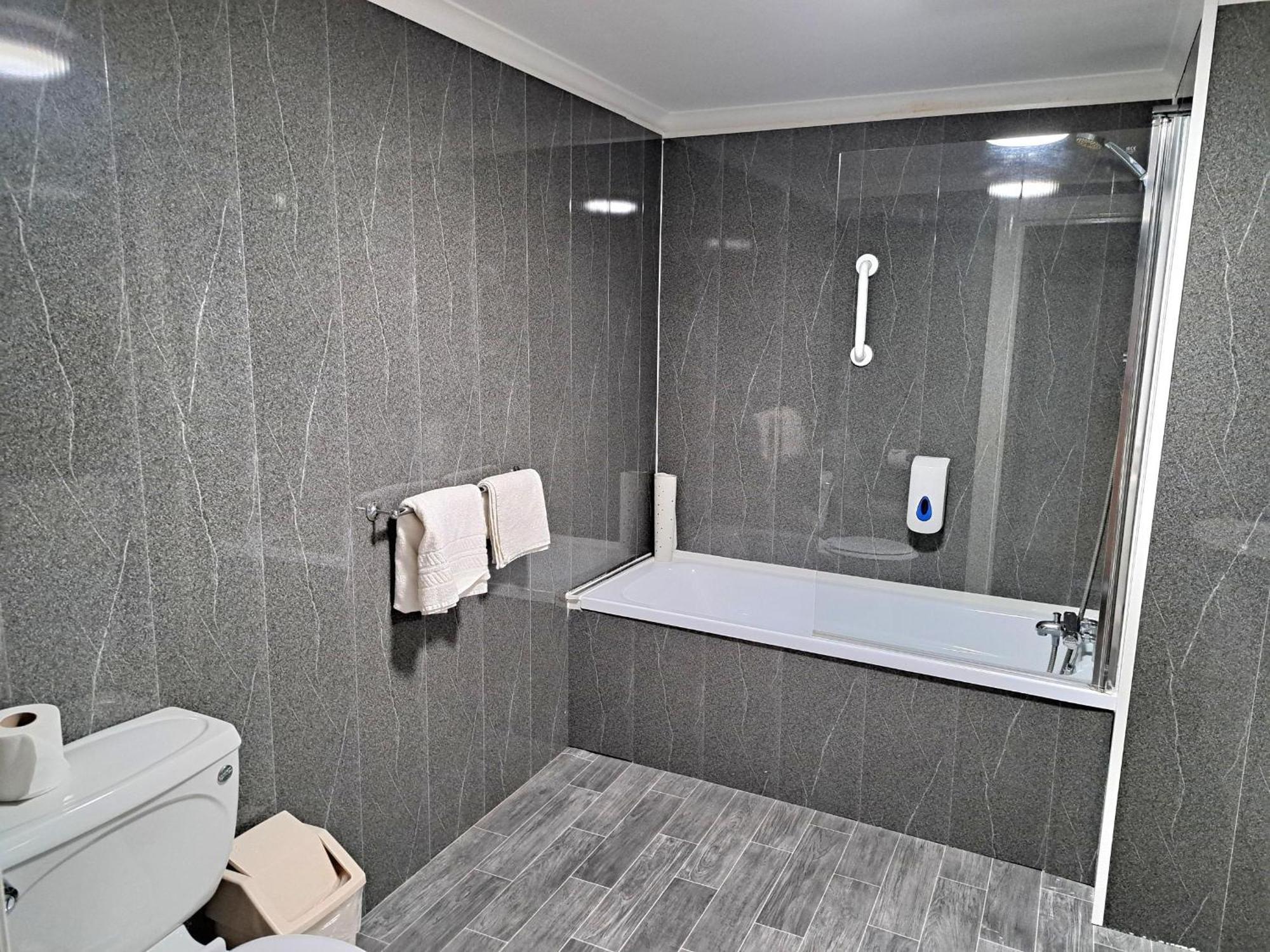 Hotel Of Wales 3*