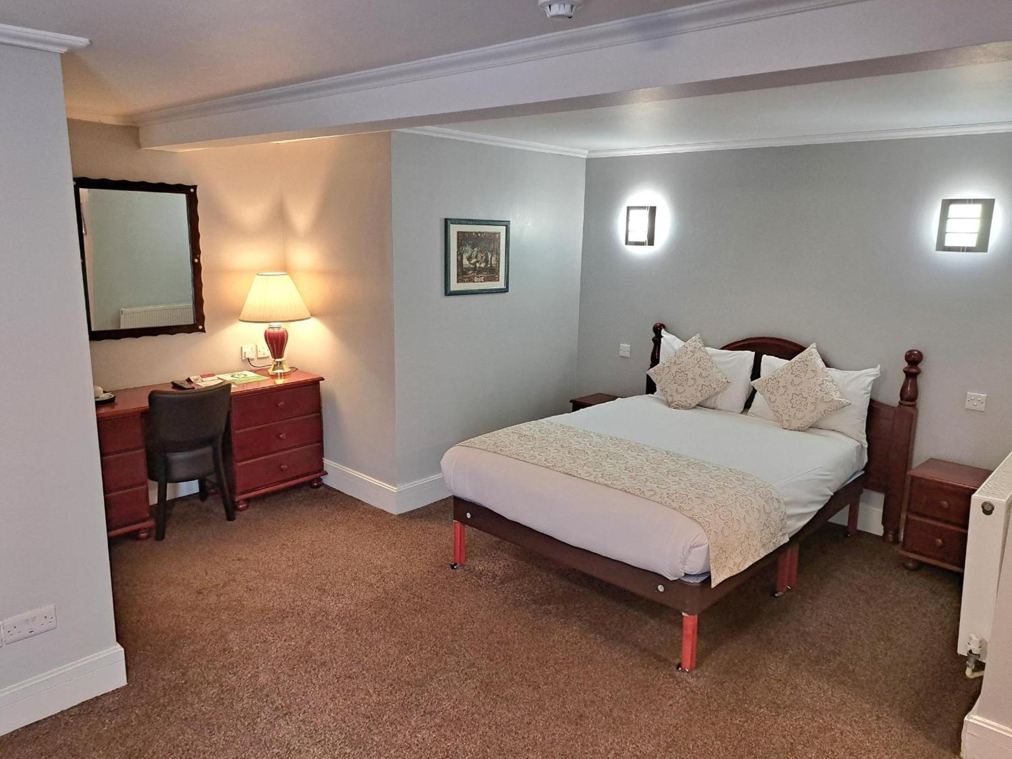 Hotel Of Wales 3*