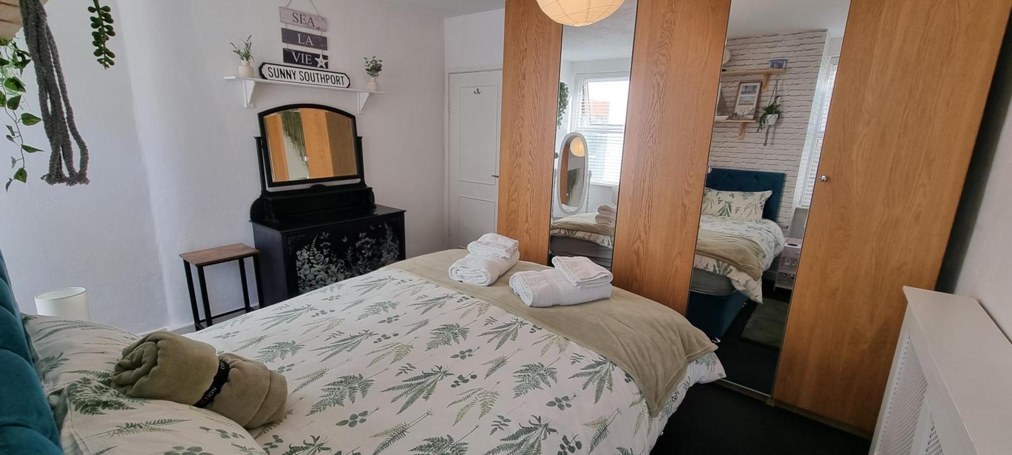 The Hideaway Enclosed Patio Quiet Parking Apartment *