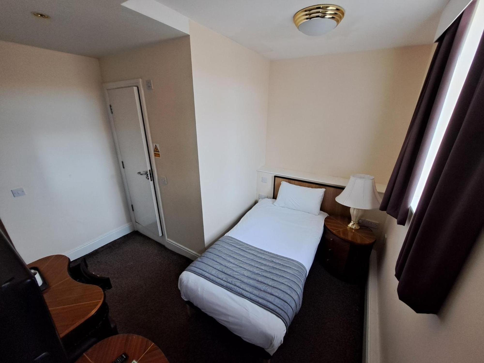 Scarisbrick Hotel Southport
