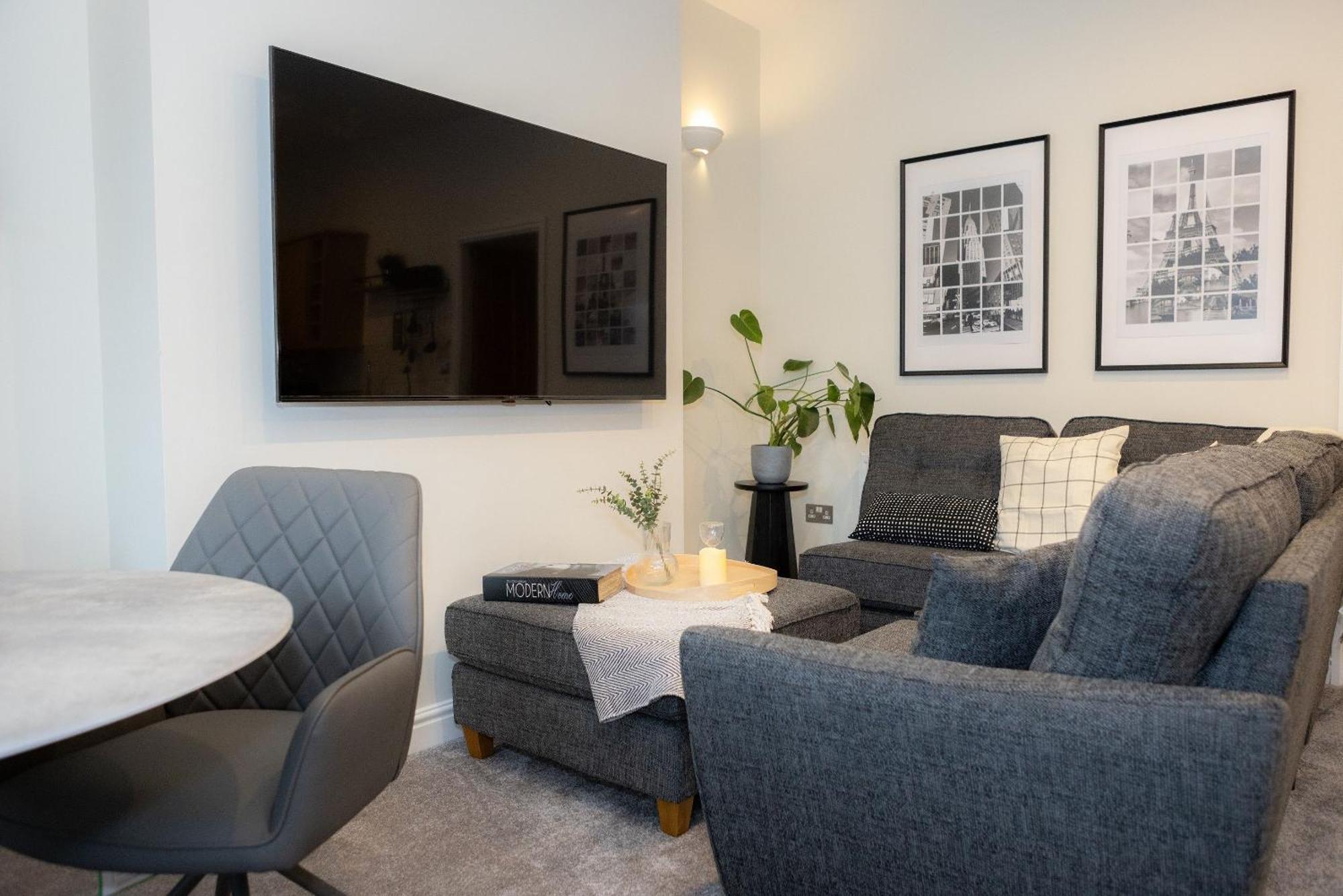 Lethbridge 49 2 Super Fibre Wifi, Free Parking Apartment *