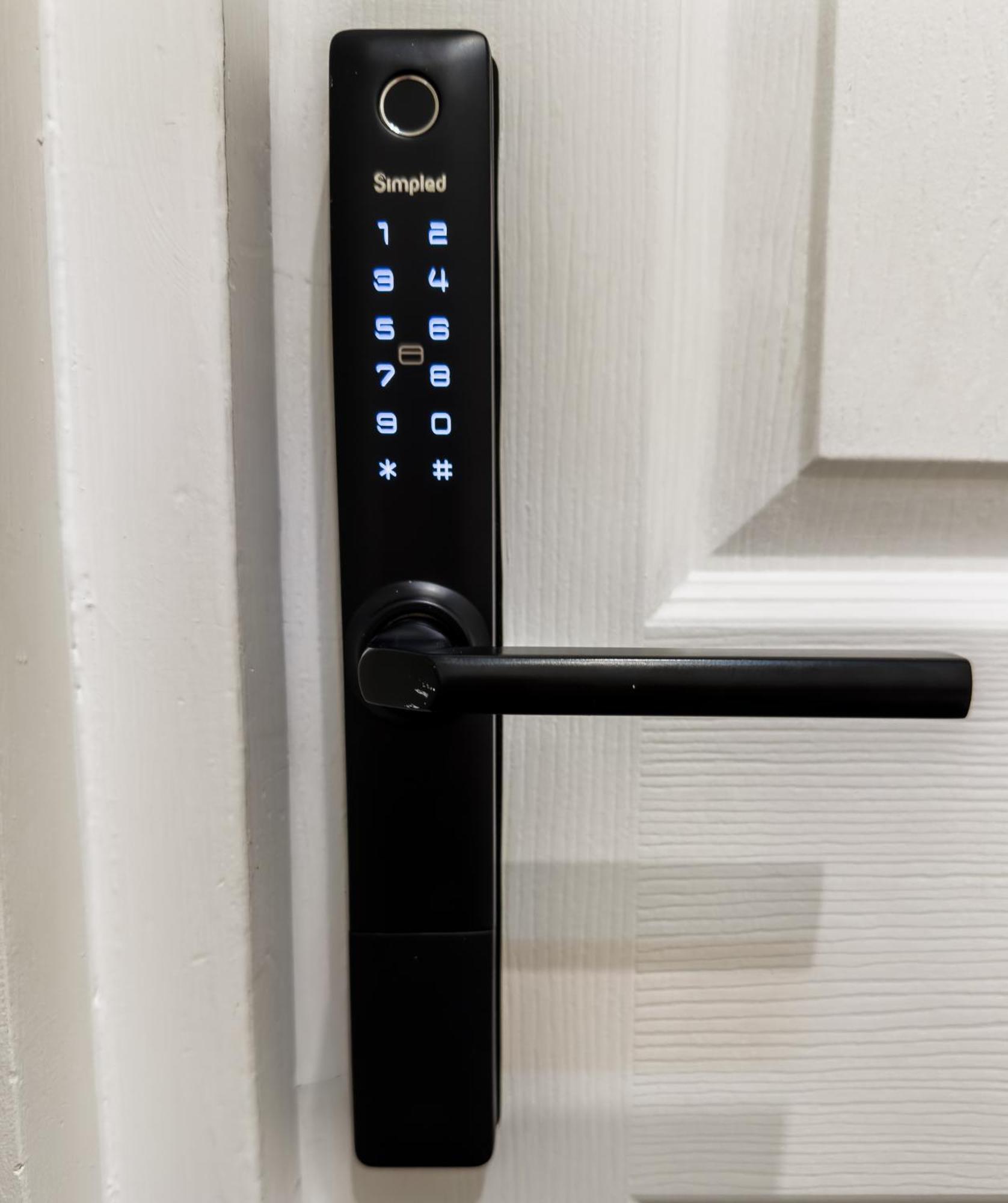 Lethbridge 49 2 Super Fibre Wifi, Free Parking Apartment Southport