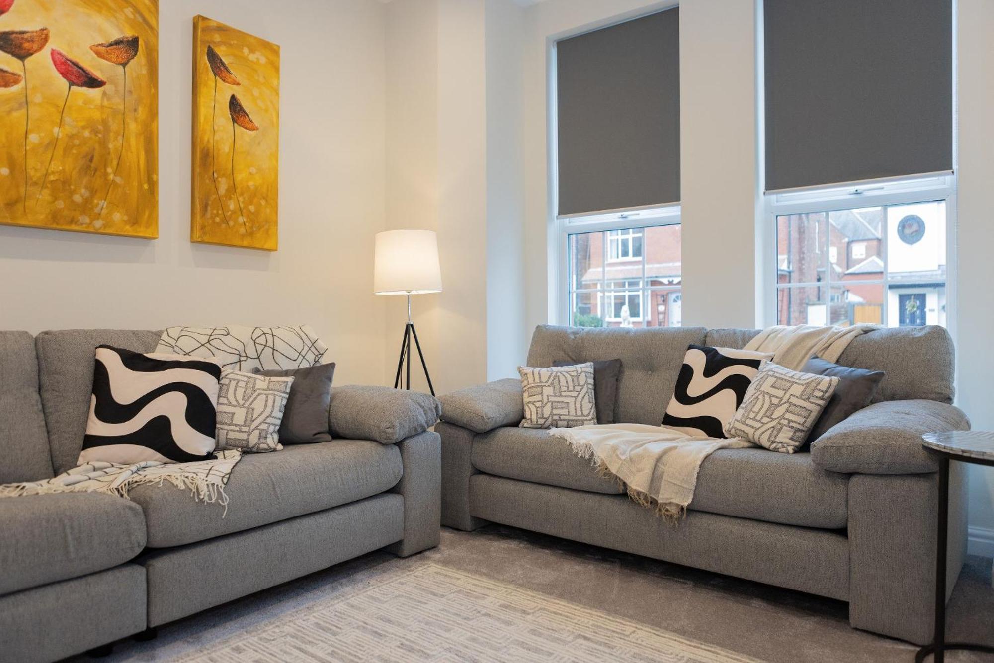 Lethbridge 49 3-bedroom With Garden, Fibre Wifi, Free Parking, Sleeps 6