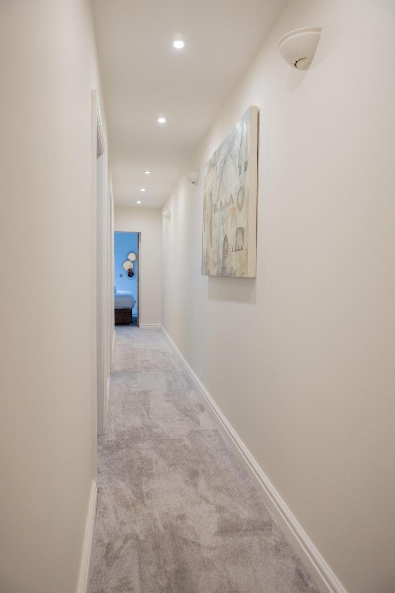 Lethbridge 49 3-bedroom With Garden, Fibre Wifi, Free Parking, Sleeps 6 Apartment *
