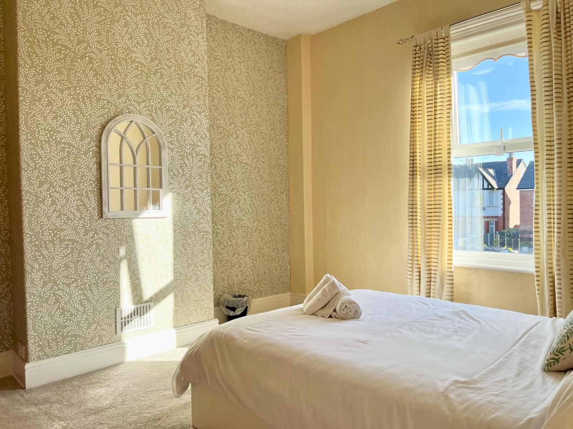 Cosy 4 Bedroom House * Southport