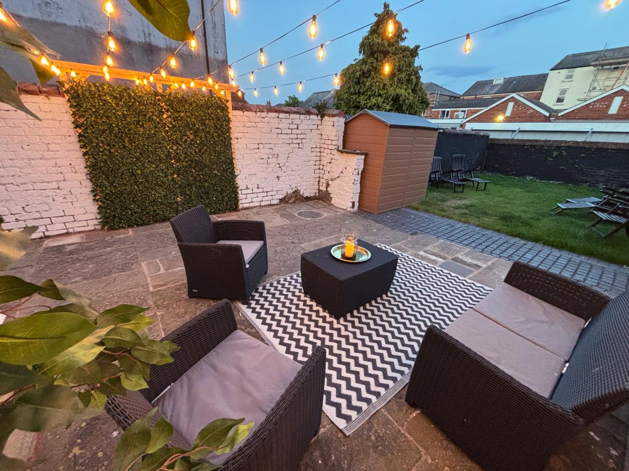 Lethbridge 49 3-bedroom With Garden, Fibre Wifi, Free Parking, Sleeps 6 Southport
