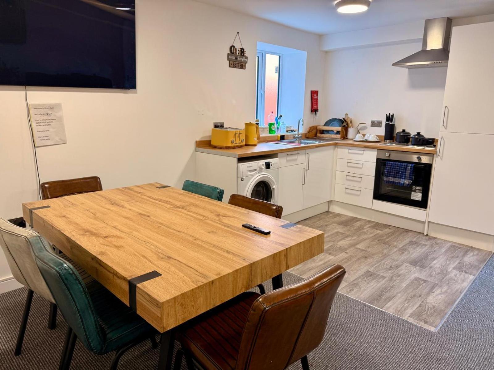 The - Three Bedrooms Sleep 6 * Southport