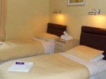 The Warwick Guest house Southport