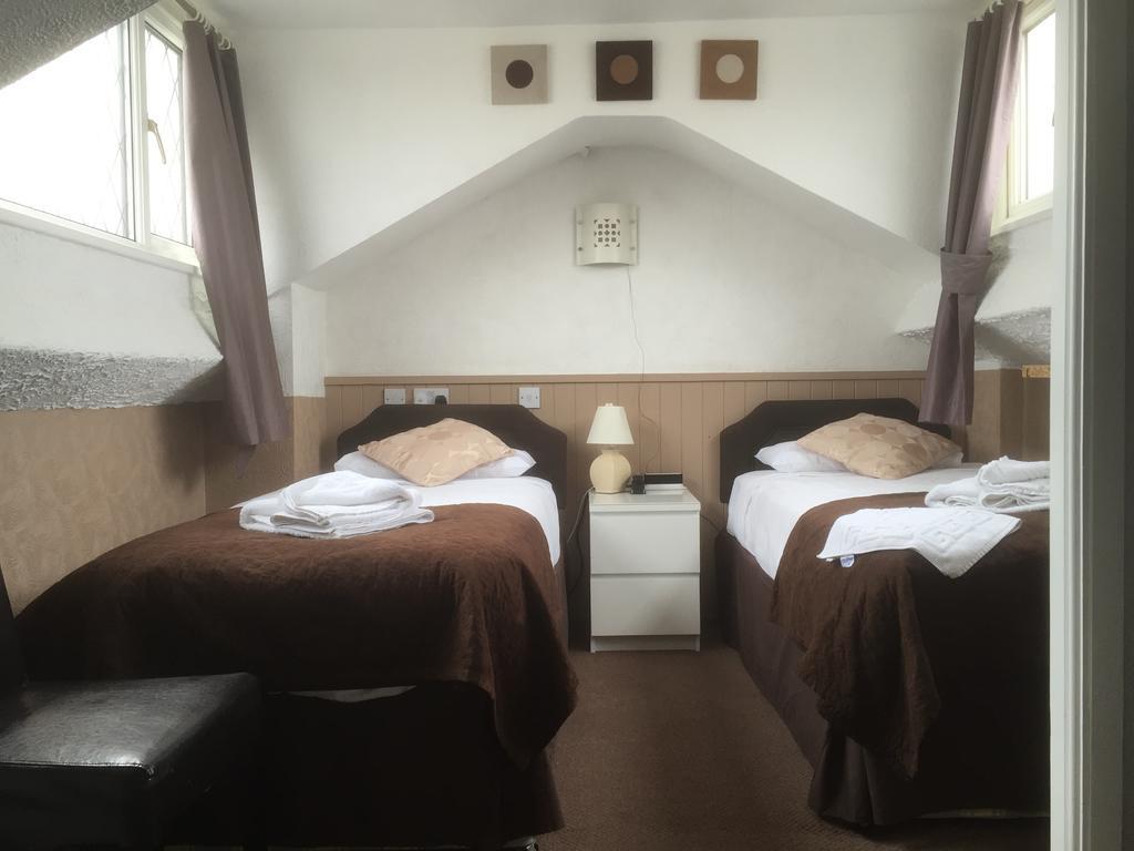 Andora Guest house Southport