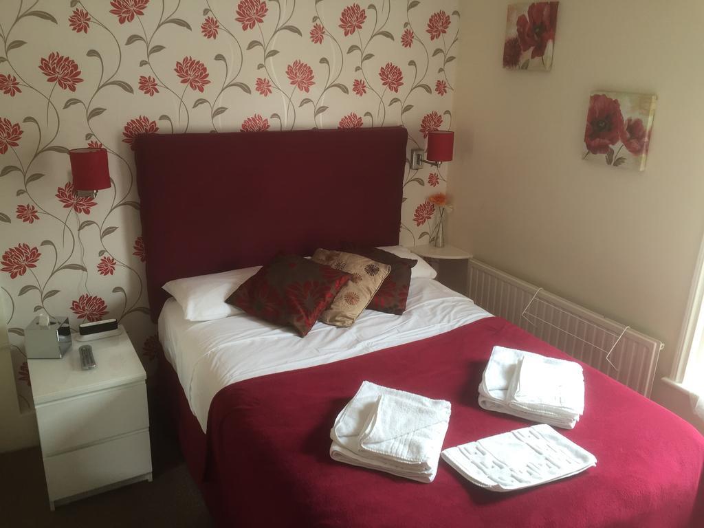 Andora Southport