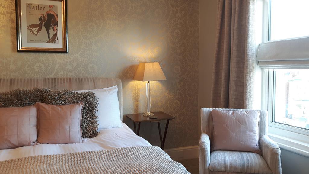 Guest house The Ambassador Townhouse 4*
