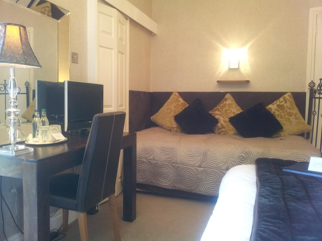 Guest house The Ambassador Townhouse