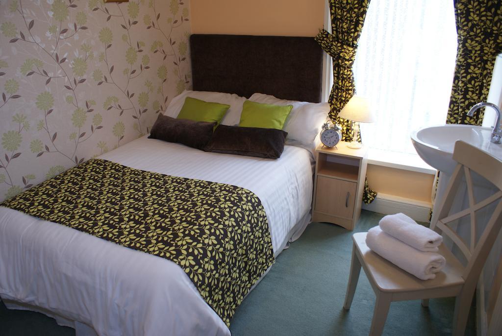 Guest house Adelphi 4*