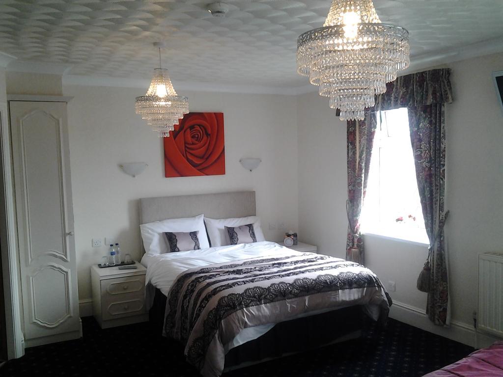 Le Maitre 4* Southport