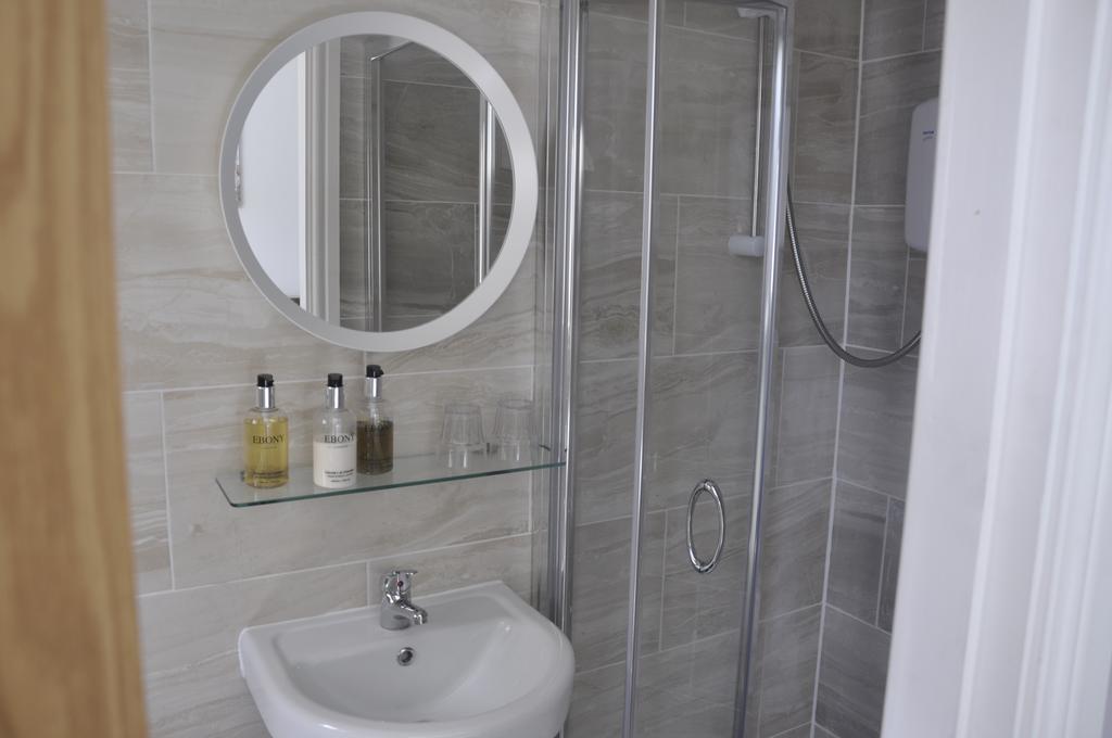 Dukes Folly Hotel 3*