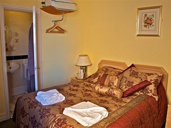 & Victoria Hotel Southport