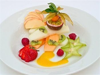 Hotel & Victoria 3*