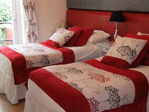 The Leicester 4*