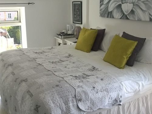 The Leicester Guest house 4*