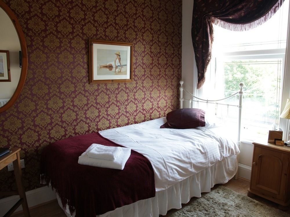 The Leicester 4*