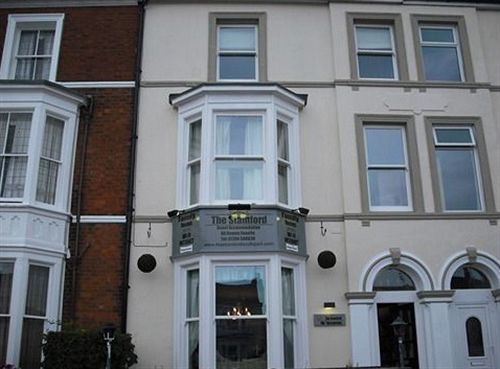 3 -min Walk To Pier & Fast Wi-fi & Perfect Getaway Guest house Southport