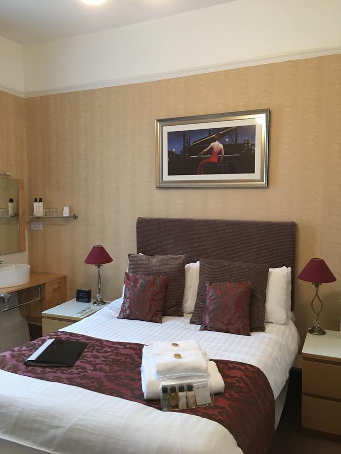Adelphi Guest house