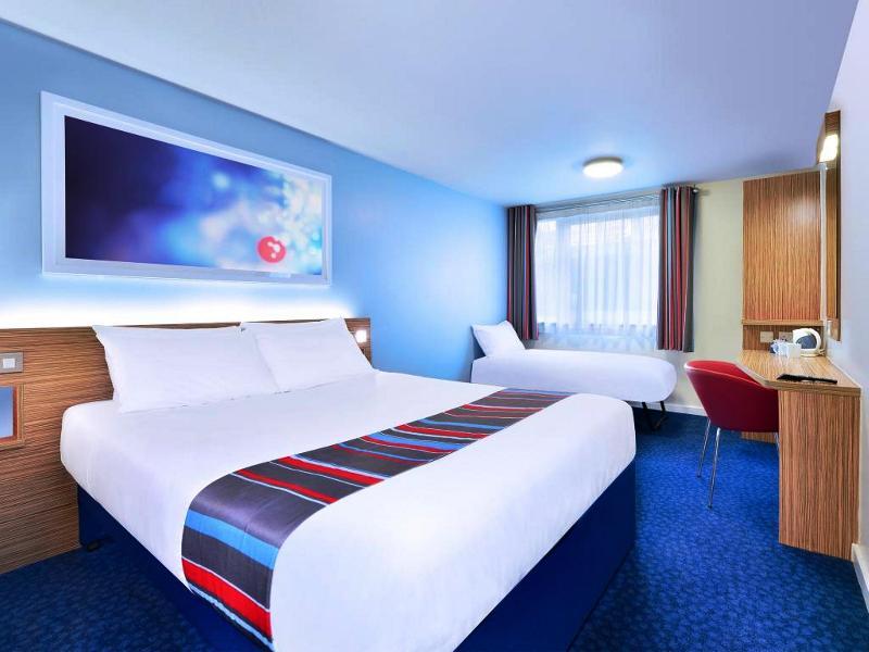 Travelodge Hotel 3*