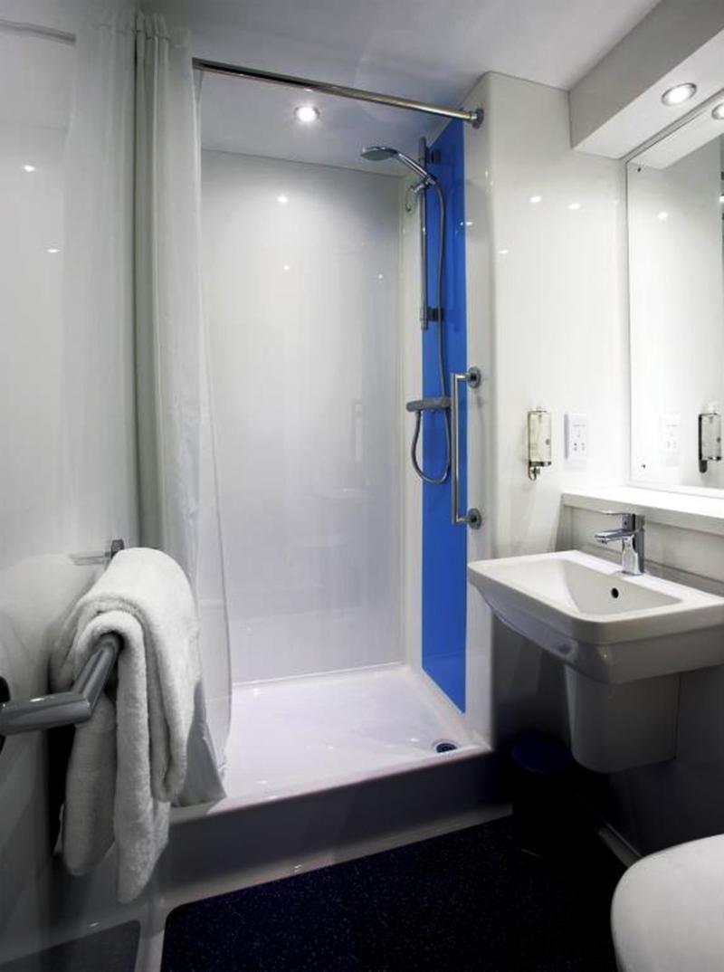 Travelodge 3*