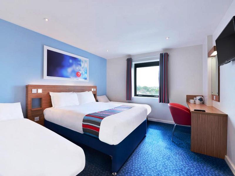 Travelodge Hotel 3*