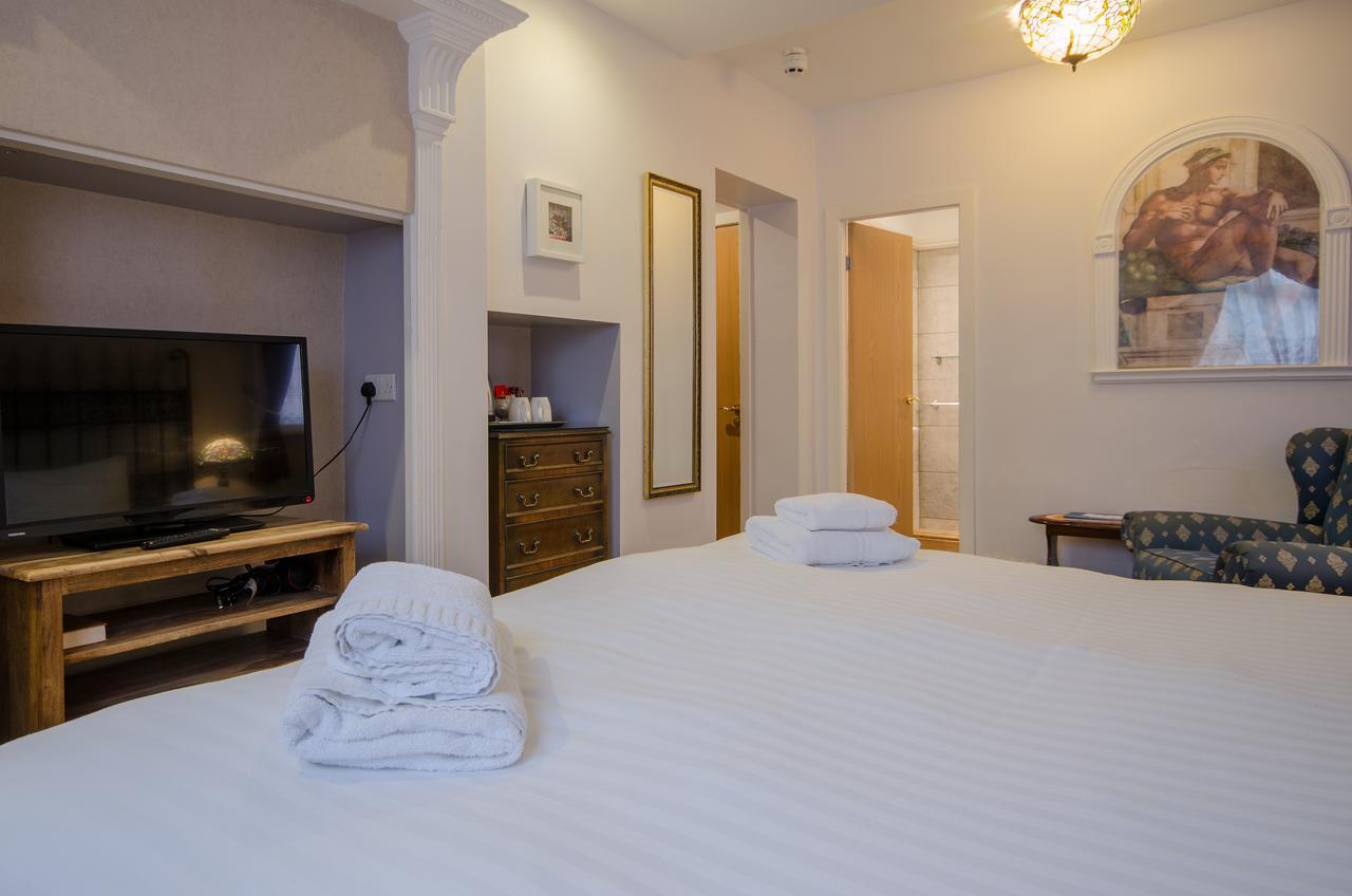 Dukes Folly Hotel 3*