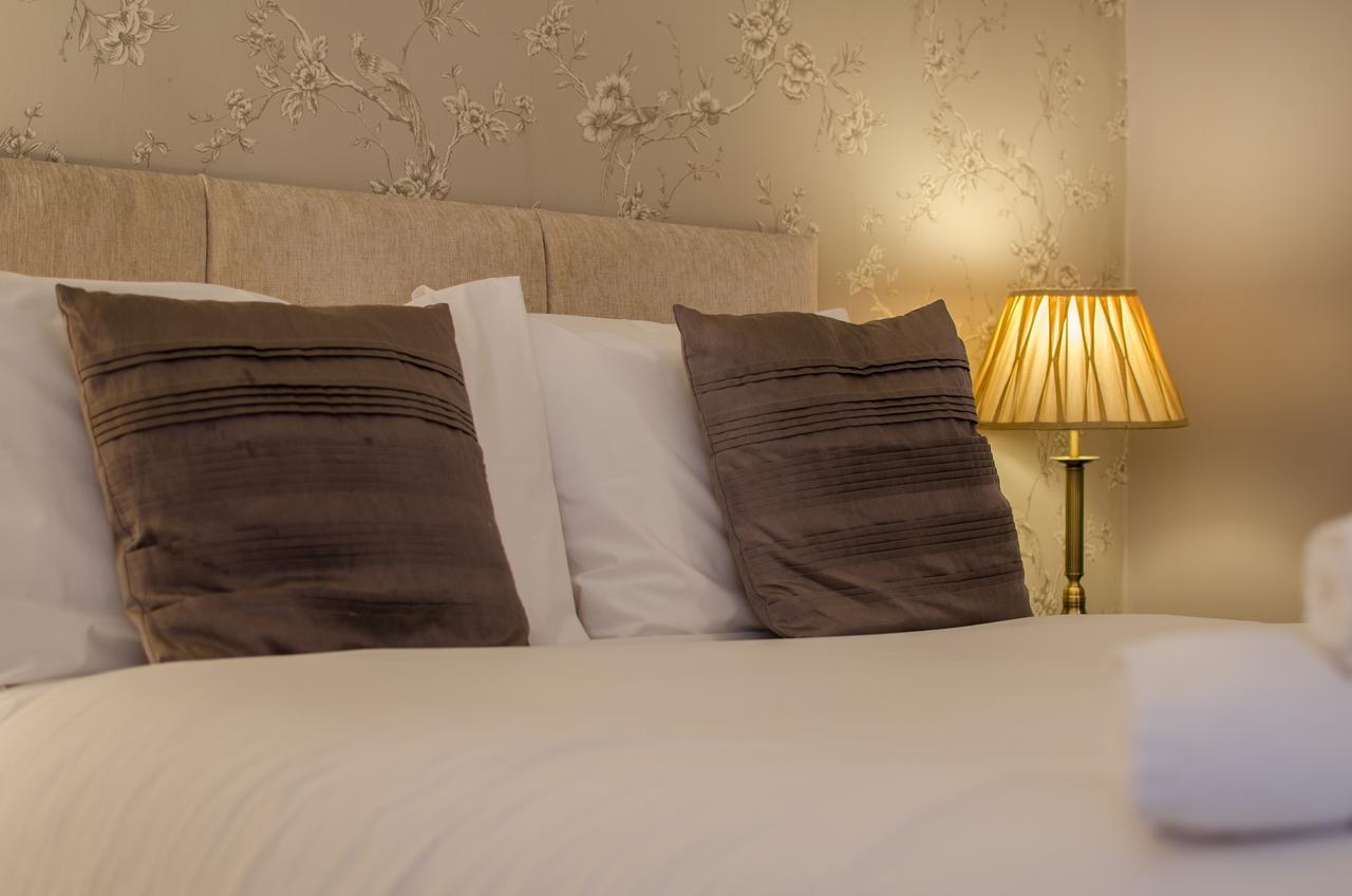 Dukes Folly 3* Southport