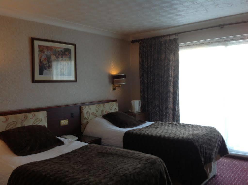 Balmoral Hotel 2*