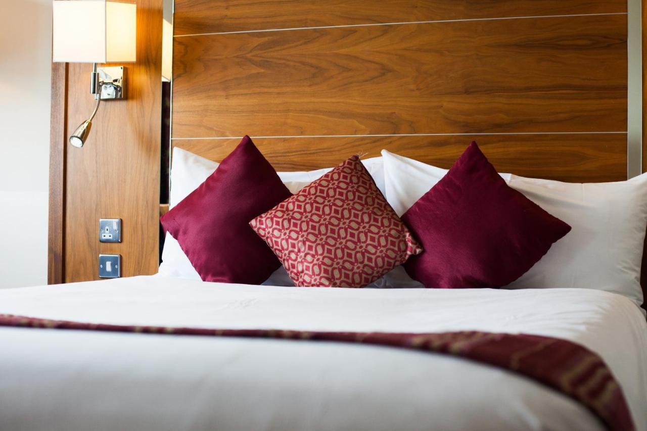 Waterfront Hotel