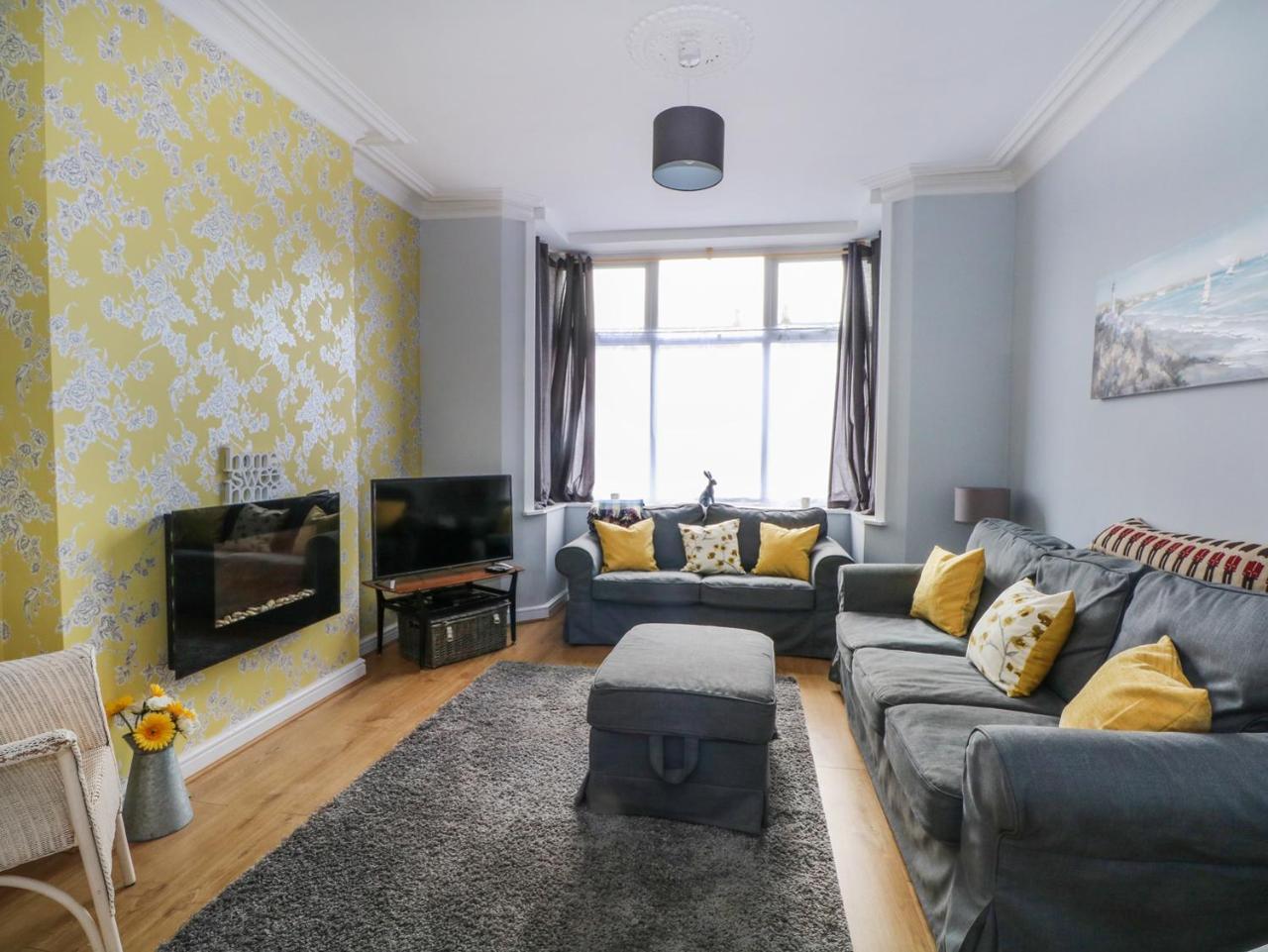 Brandons, Holiday home
