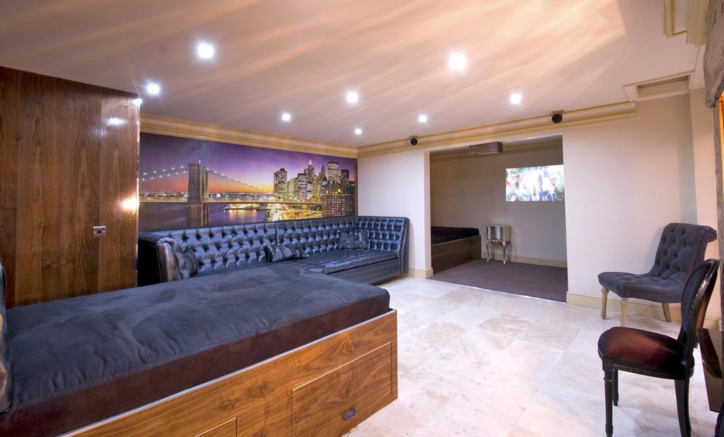 Signature Living, Serviced Apartments, Liverpool * Southport