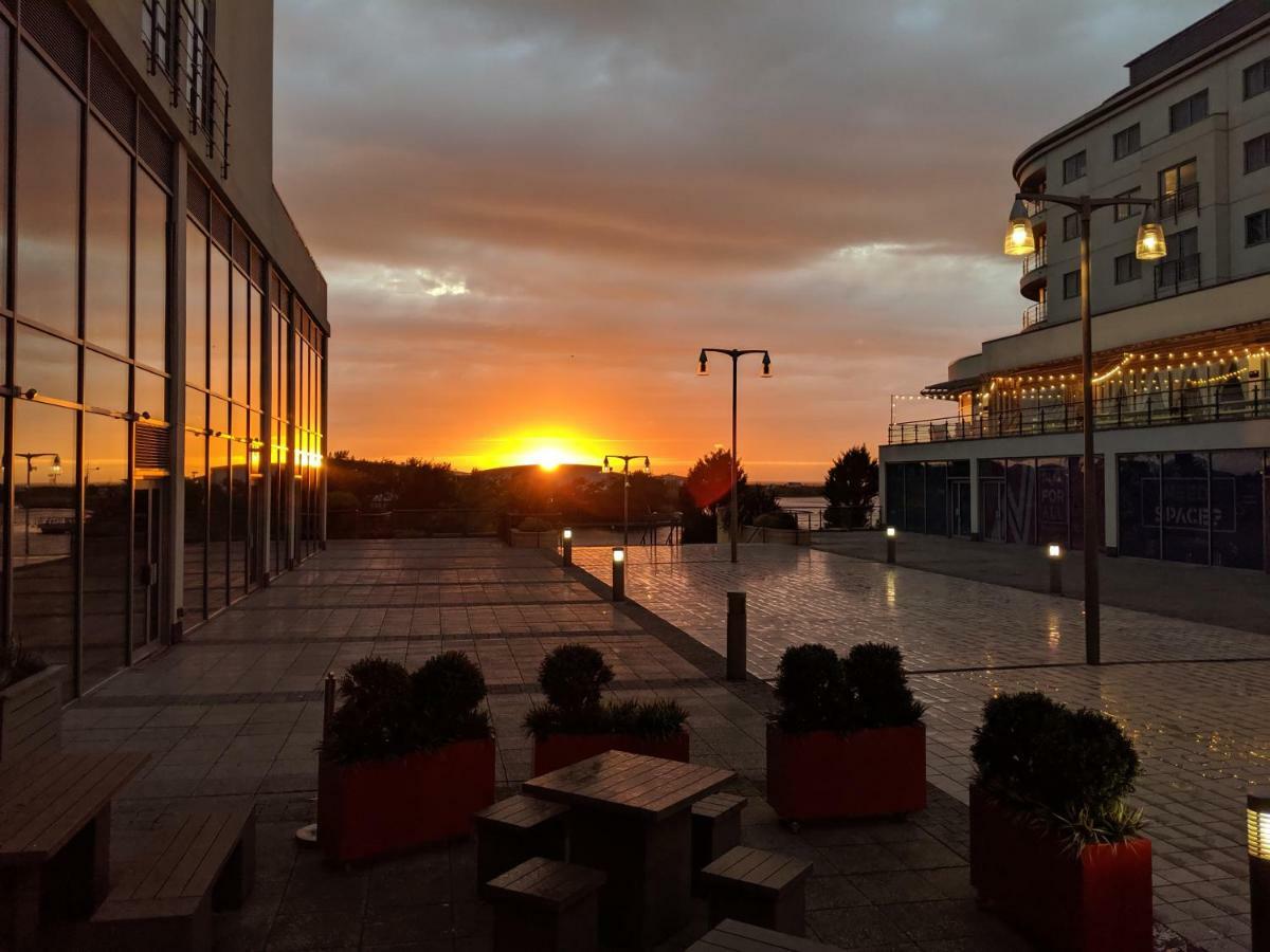 Guest house 3 -min Walk To Pier & Fast Wi-fi & Perfect Getaway