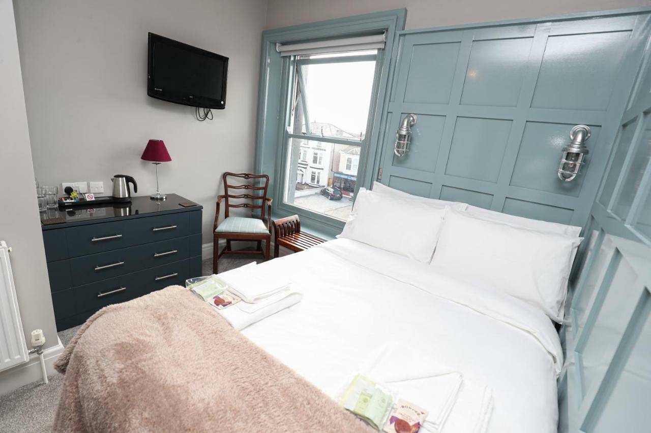 Guest house 3 -min Walk To Pier & Fast Wi-fi & Perfect Getaway
