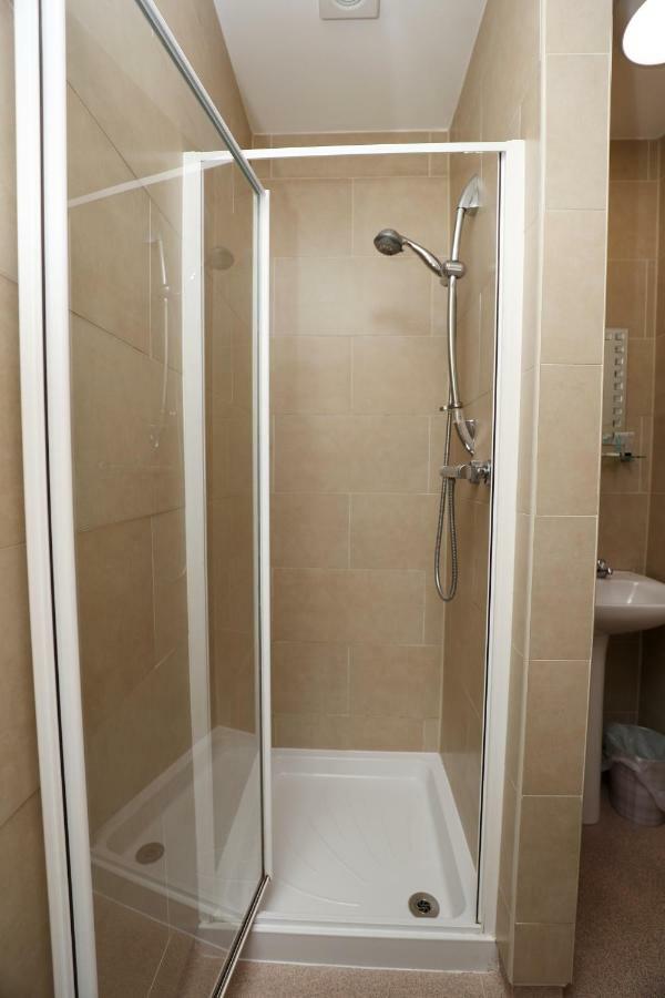 Guest house 3 -min Walk To Pier & Fast Wi-fi & Perfect Getaway