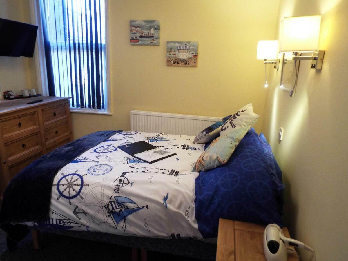 Guest house Captain's Quarters Southport