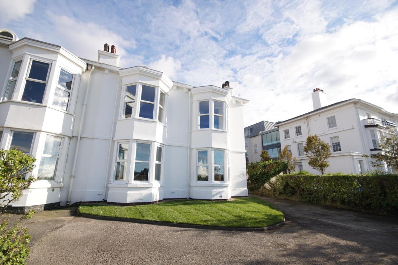Grade 2 Listed Apartment, Promenade * Southport