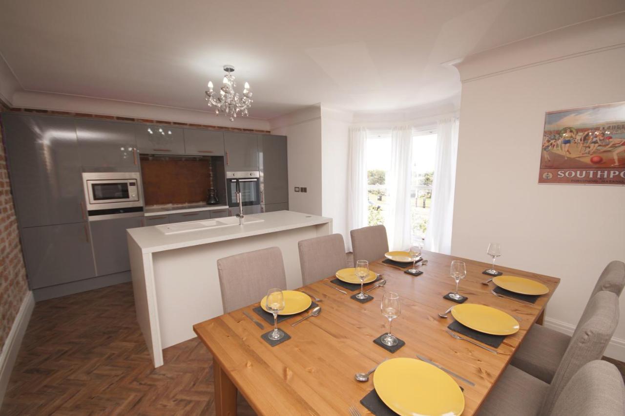 Apartment Grade 2 Listed Apartment, Promenade