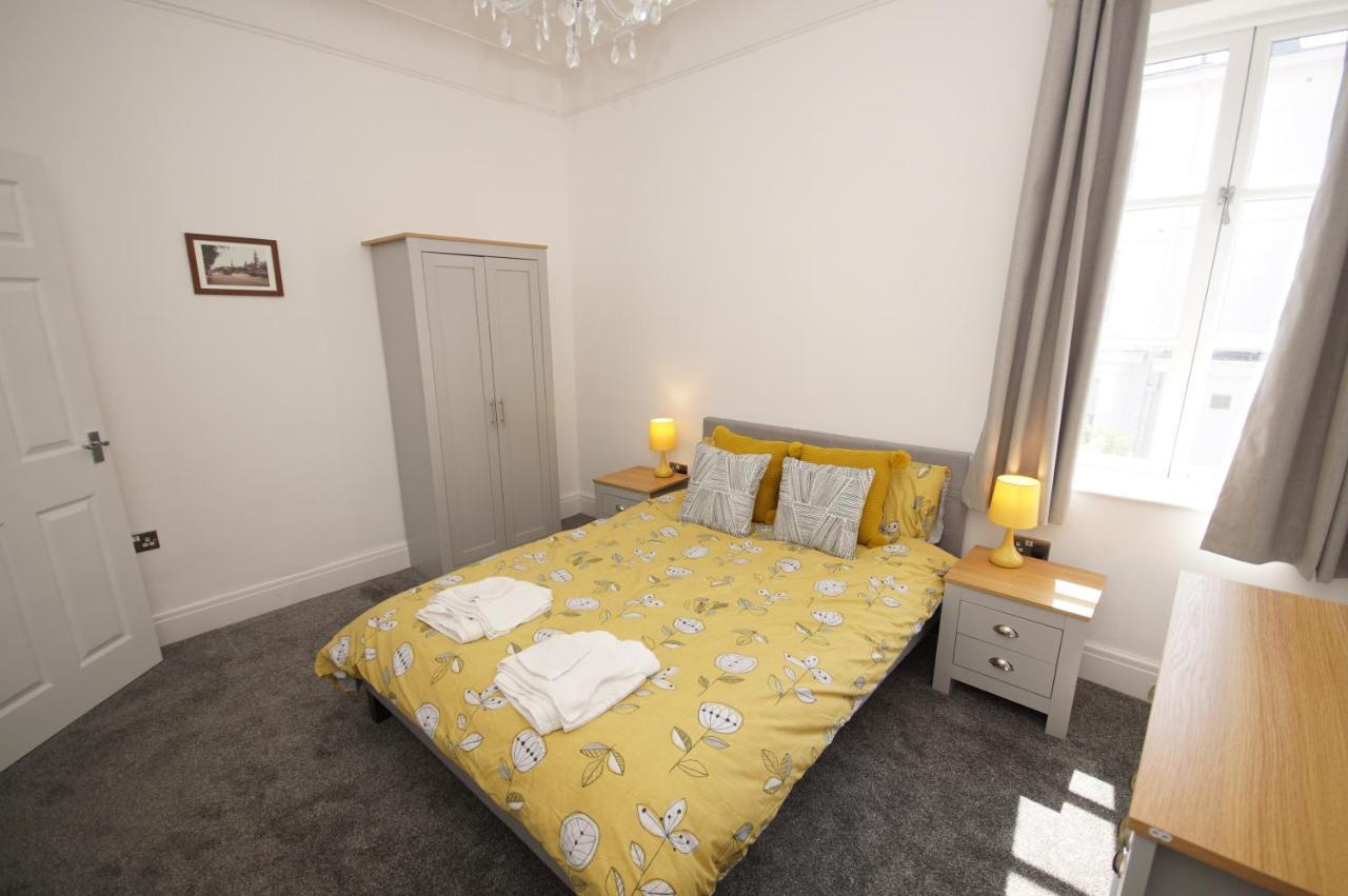 Grade 2 Listed Apartment, Promenade * Southport